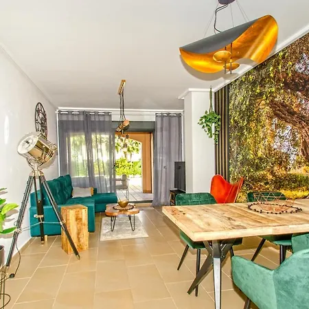Apartment Jardines De Las Marinas Con Una Gran Terraza